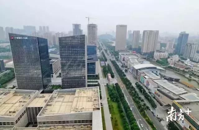 周其仁：我考察34家企業(yè)后得出10條戰(zhàn)法（經(jīng)濟(jì)轉(zhuǎn)型必看）